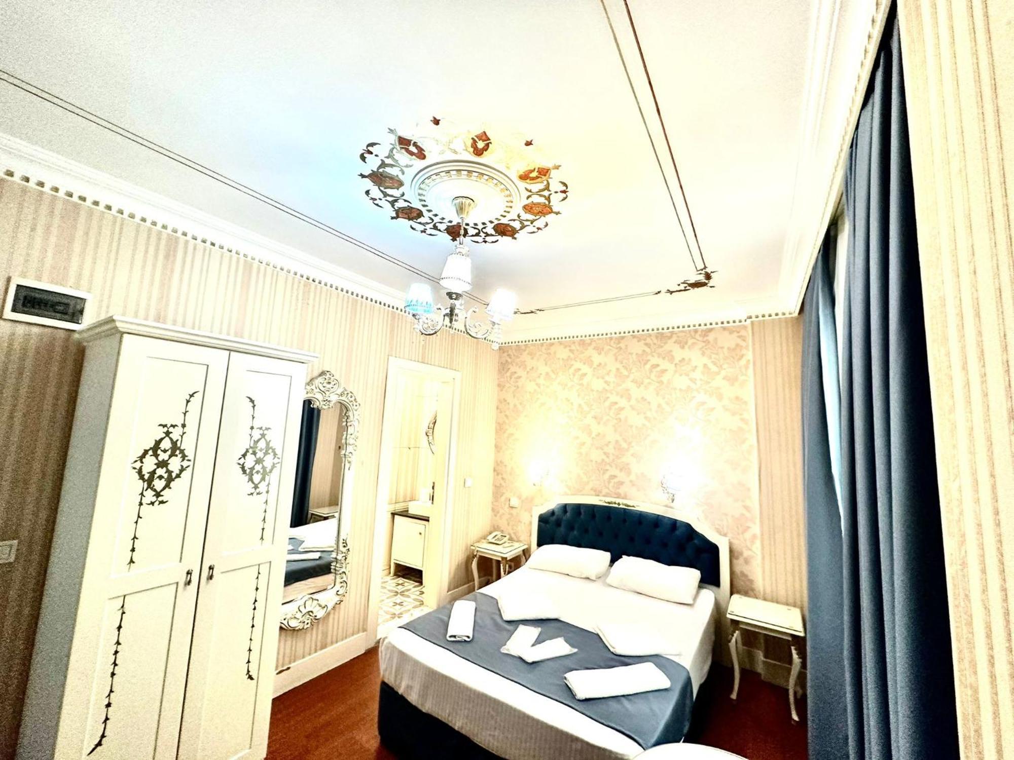 Alyon Hotel Taksim Istanbul Bagian luar foto