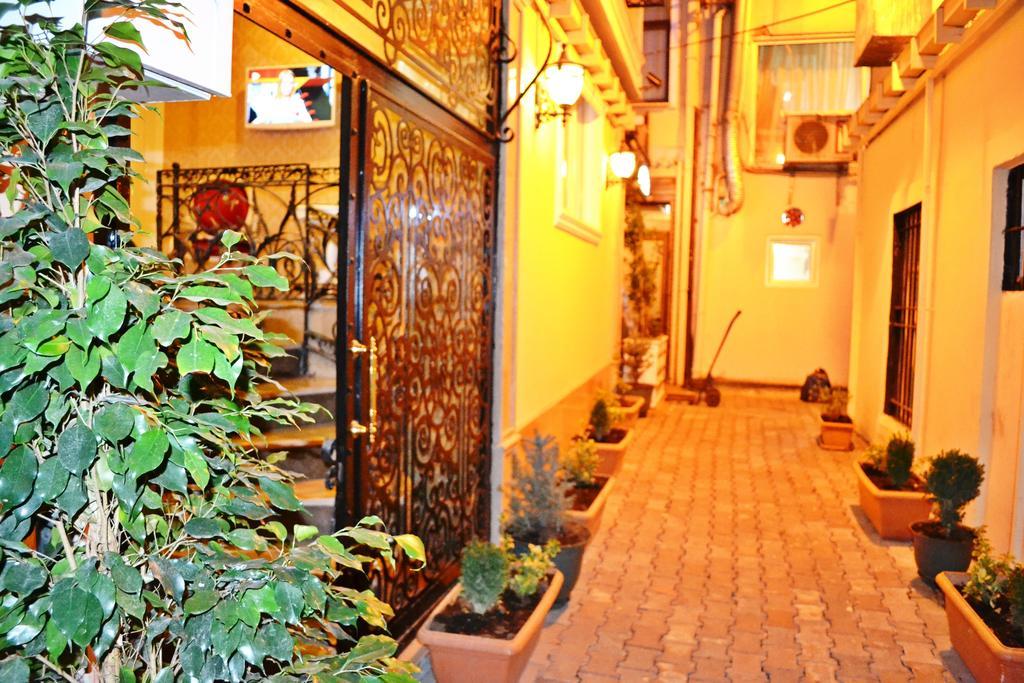 Alyon Hotel Taksim Istanbul Bagian luar foto