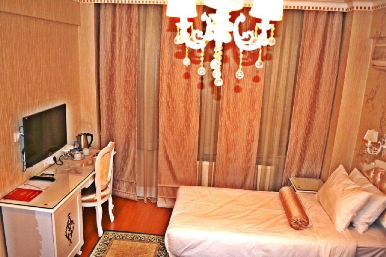 Alyon Hotel Taksim Istanbul Bagian luar foto